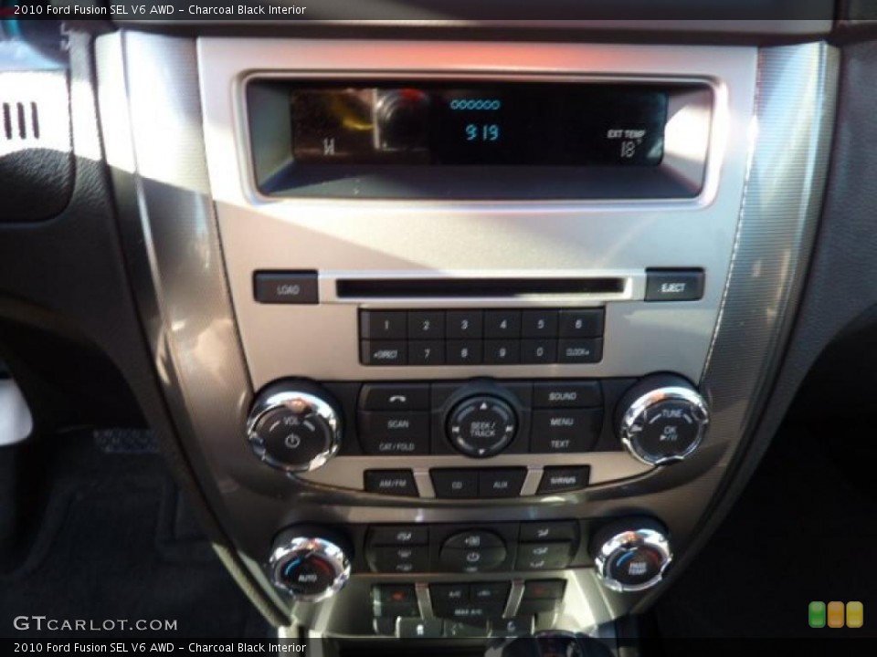 Charcoal Black Interior Controls for the 2010 Ford Fusion SEL V6 AWD #45178748