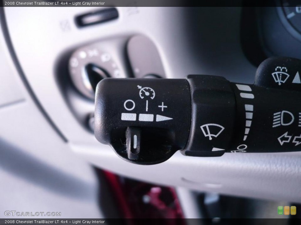 Light Gray Interior Controls for the 2008 Chevrolet TrailBlazer LT 4x4 #45178884