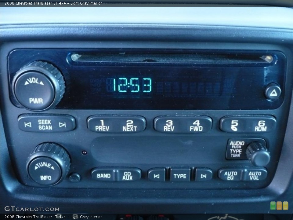 Light Gray Interior Controls for the 2008 Chevrolet TrailBlazer LT 4x4 #45178908