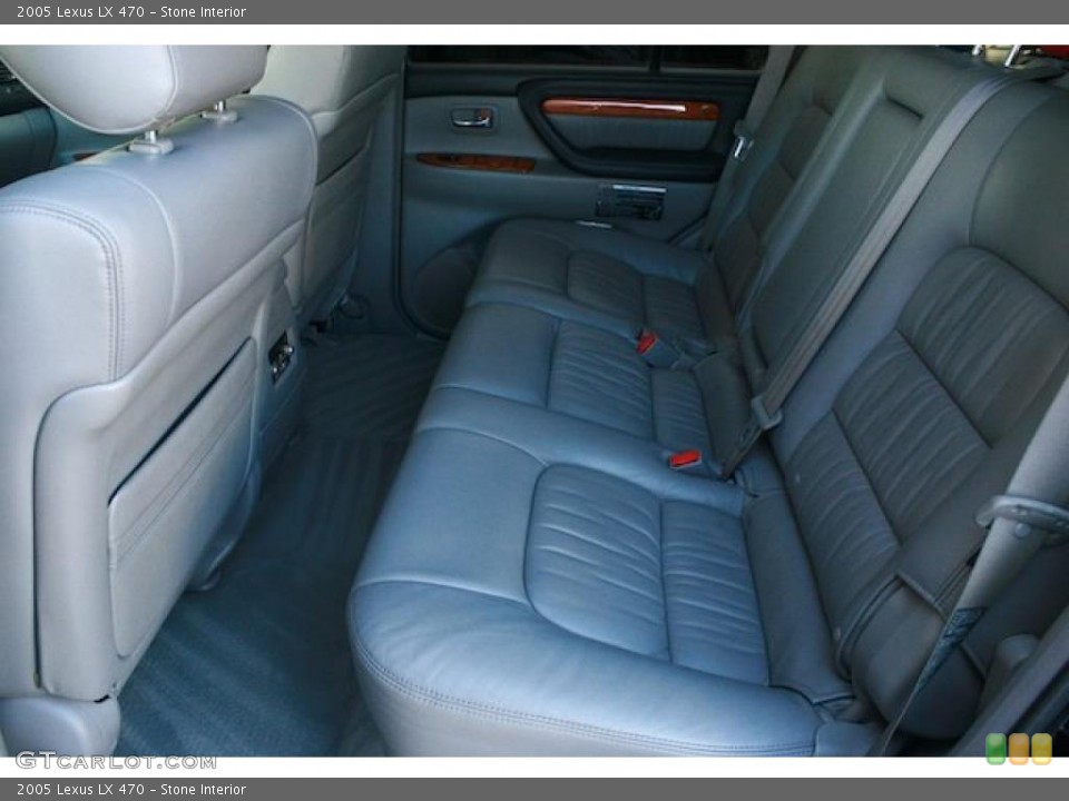 Stone Interior Photo for the 2005 Lexus LX 470 #45184117