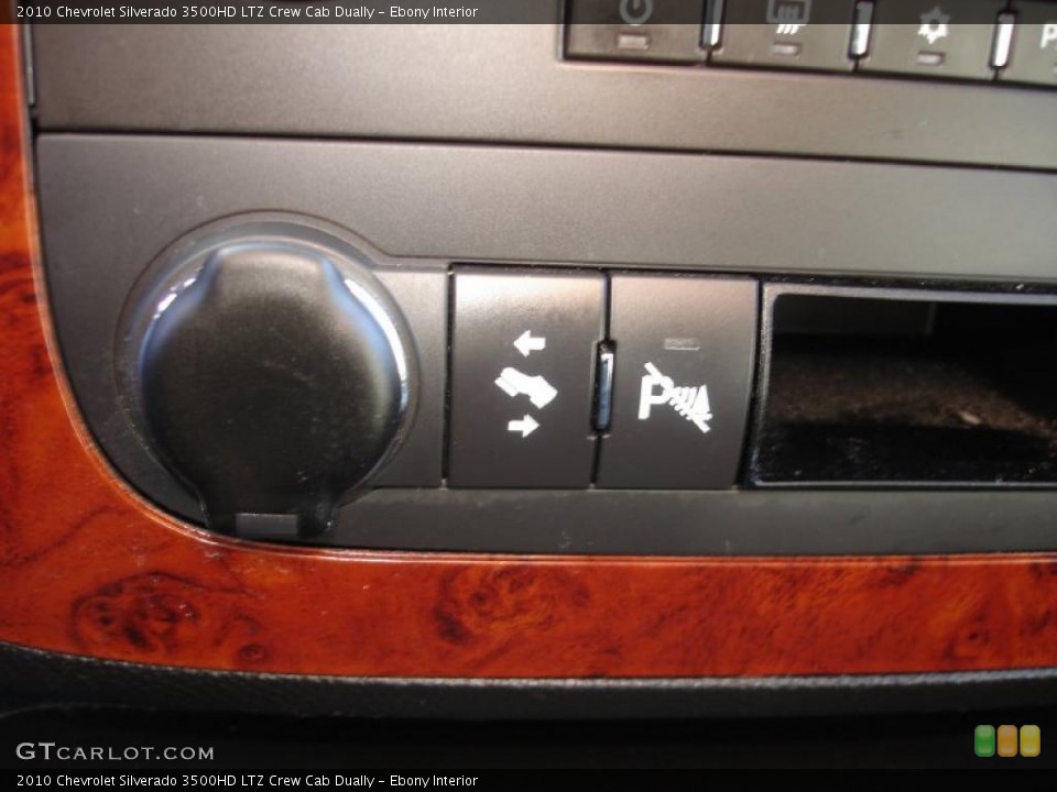 Ebony Interior Controls for the 2010 Chevrolet Silverado 3500HD LTZ Crew Cab Dually #45191297