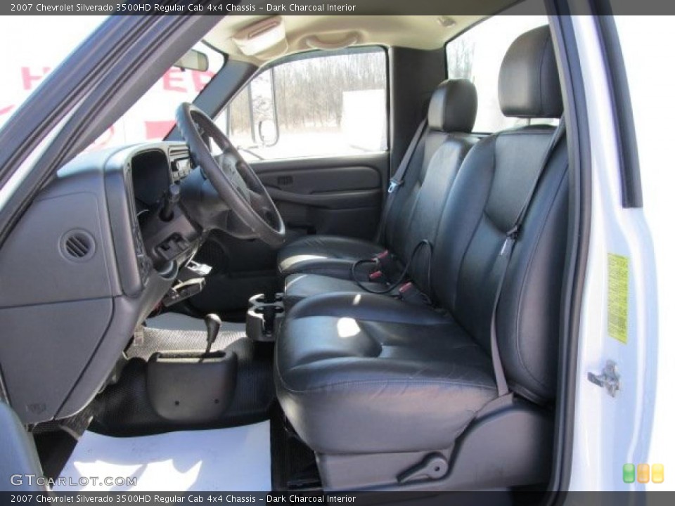 Dark Charcoal Interior Photo for the 2007 Chevrolet Silverado 3500HD Regular Cab 4x4 Chassis #45192813