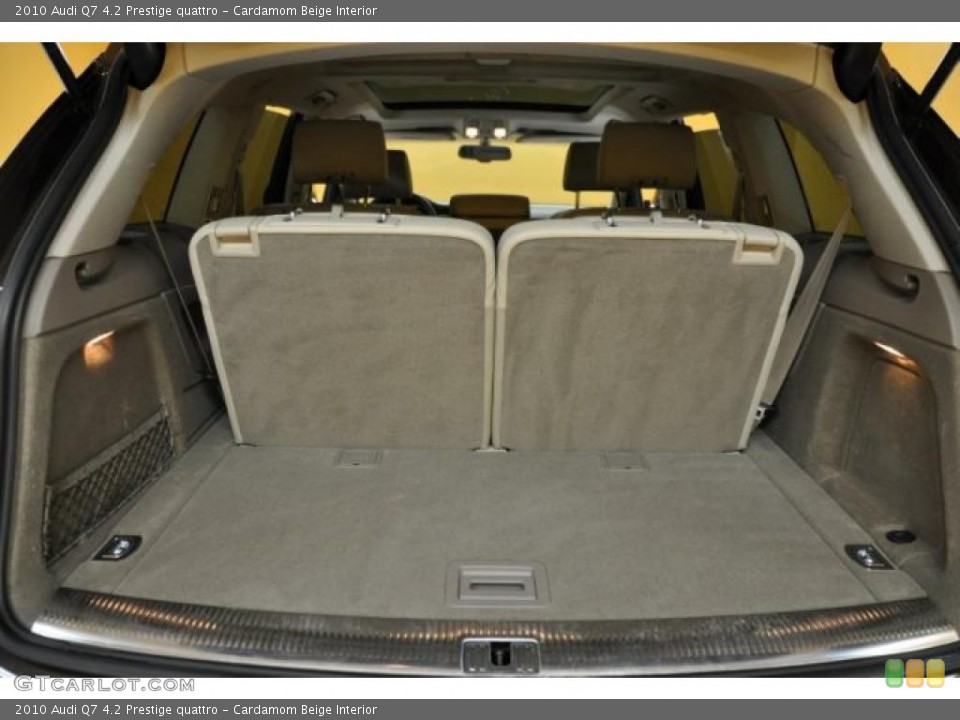 Cardamom Beige Interior Trunk for the 2010 Audi Q7 4.2 Prestige quattro #45204273