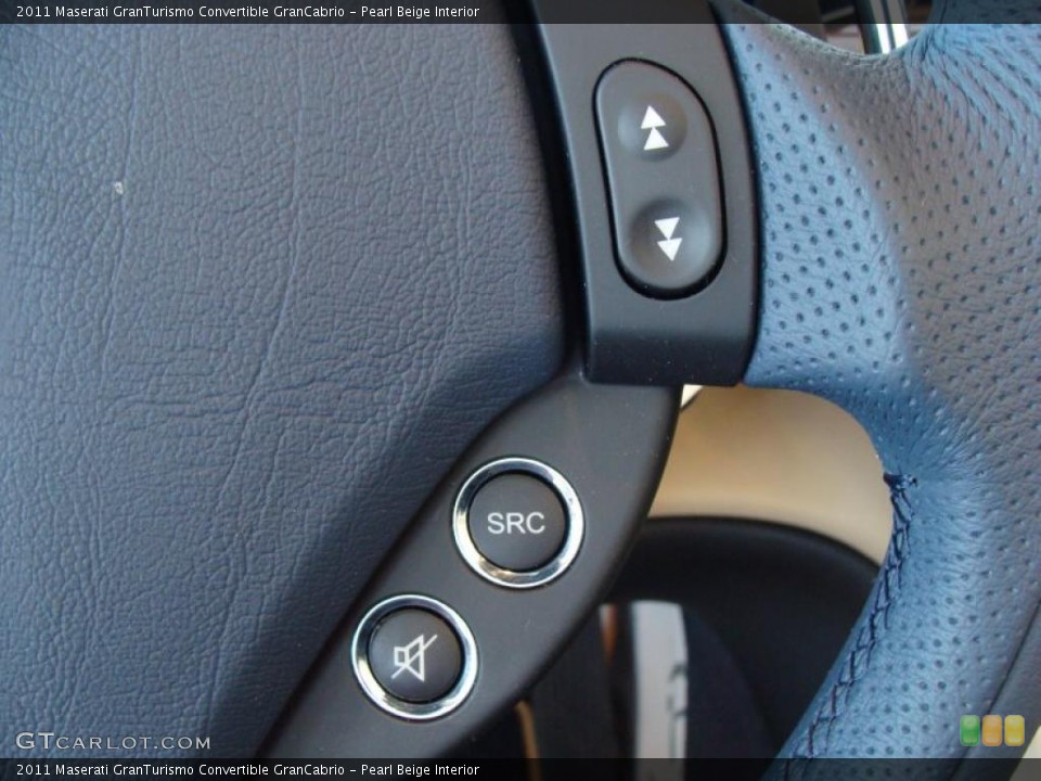 Pearl Beige Interior Controls for the 2011 Maserati GranTurismo Convertible GranCabrio #45205185