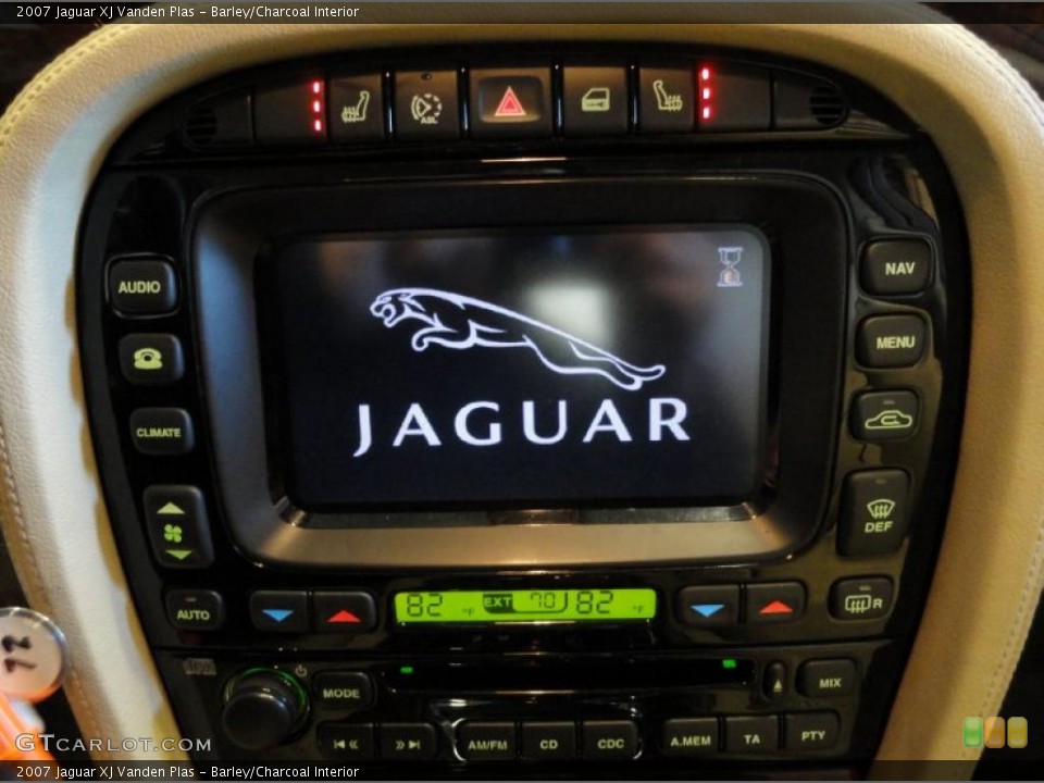 Barley/Charcoal Interior Controls for the 2007 Jaguar XJ Vanden Plas #45208041
