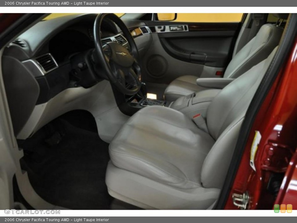 Light Taupe Interior Photo for the 2006 Chrysler Pacifica Touring AWD #45211633