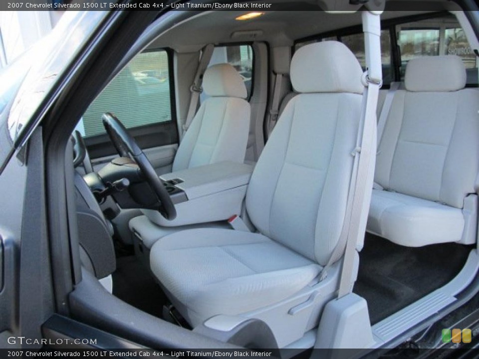 Light Titanium/Ebony Black Interior Photo for the 2007 Chevrolet Silverado 1500 LT Extended Cab 4x4 #45220165