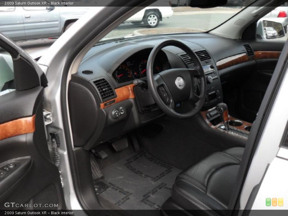 Black Interior Photo for the 2009 Saturn Outlook XR #45225129