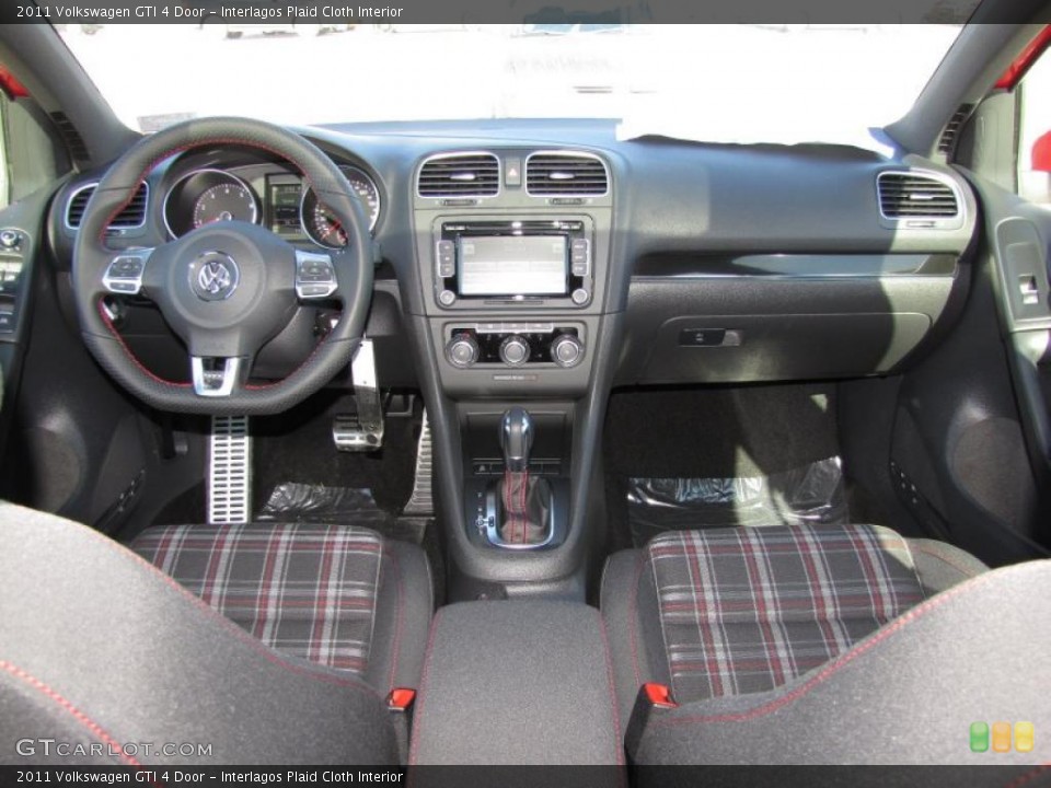 Interlagos Plaid Cloth Interior Photo for the 2011 Volkswagen GTI 4 Door #45233057