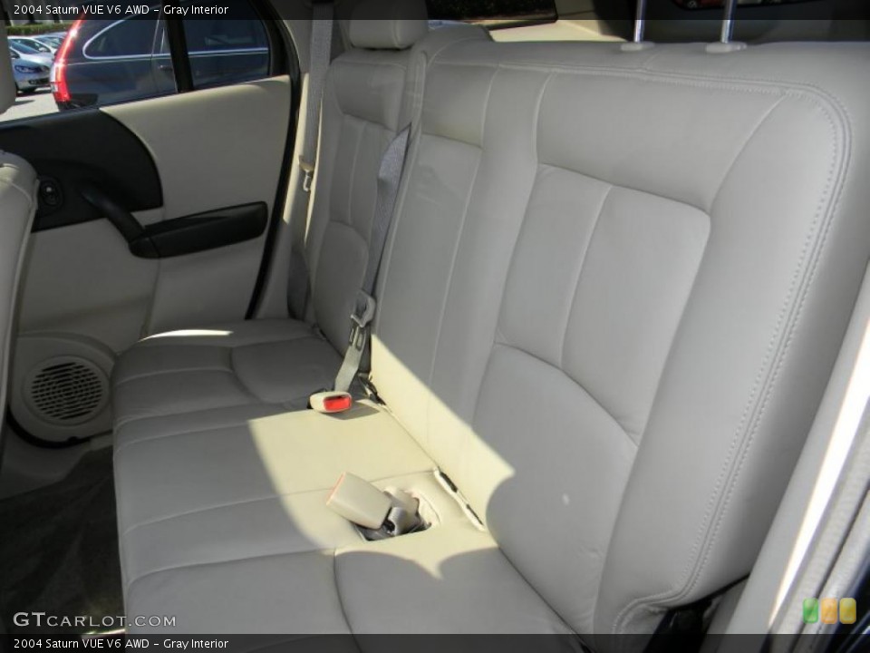 Gray Interior Photo for the 2004 Saturn VUE V6 AWD #45235993