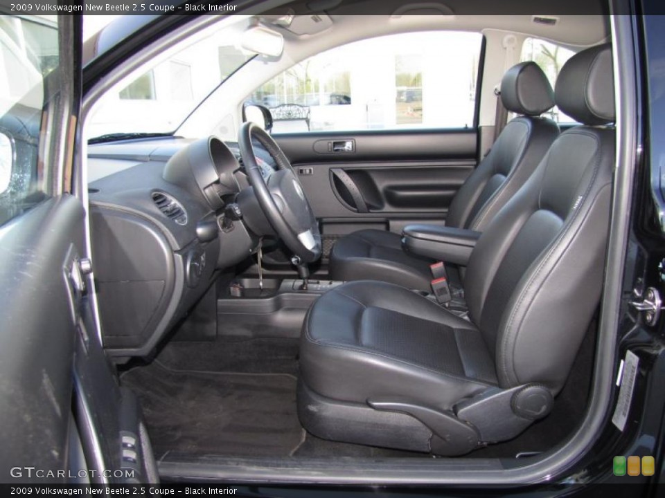 Black Interior Photo for the 2009 Volkswagen New Beetle 2.5 Coupe #45236529