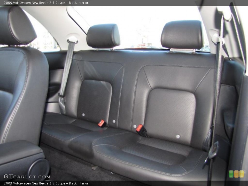 Black Interior Photo for the 2009 Volkswagen New Beetle 2.5 Coupe #45236565