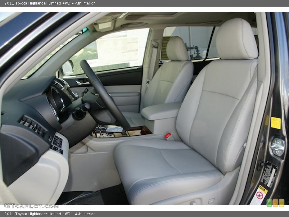 Ash Interior Photo for the 2011 Toyota Highlander Limited 4WD #45237805