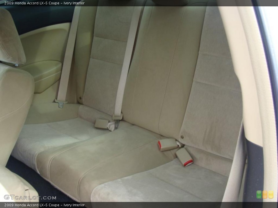 Ivory Interior Photo for the 2009 Honda Accord LX-S Coupe #45241214