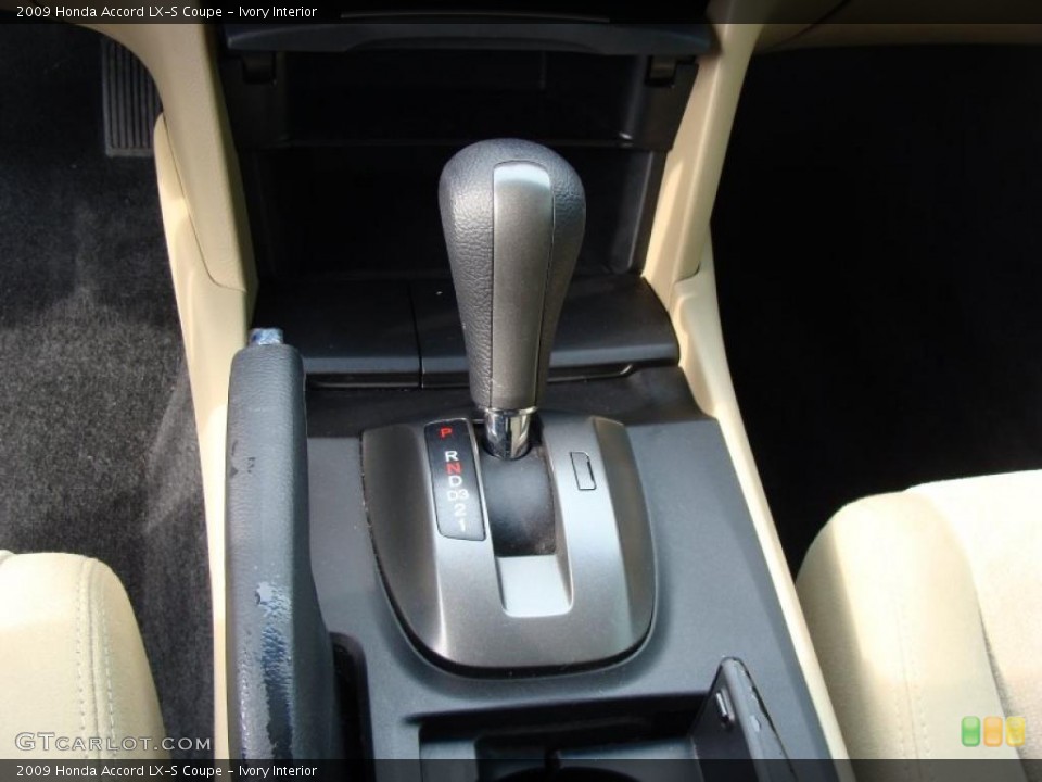 Ivory Interior Transmission for the 2009 Honda Accord LX-S Coupe #45241242