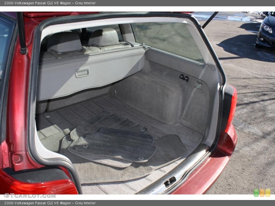 Grey Interior Trunk for the 2000 Volkswagen Passat GLS V6 Wagon #45247200
