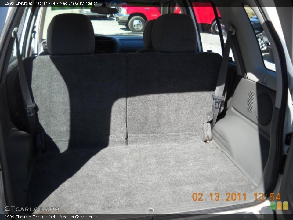 Medium Gray Interior Trunk for the 1999 Chevrolet Tracker 4x4 #45270852