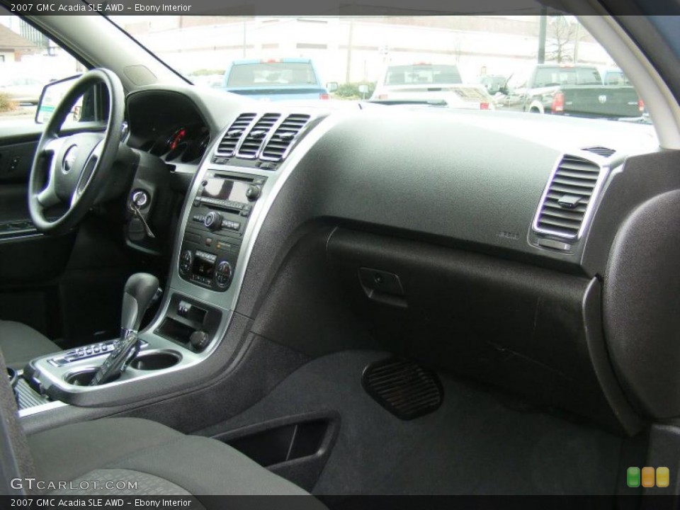 Ebony Interior Dashboard for the 2007 GMC Acadia SLE AWD #45275209