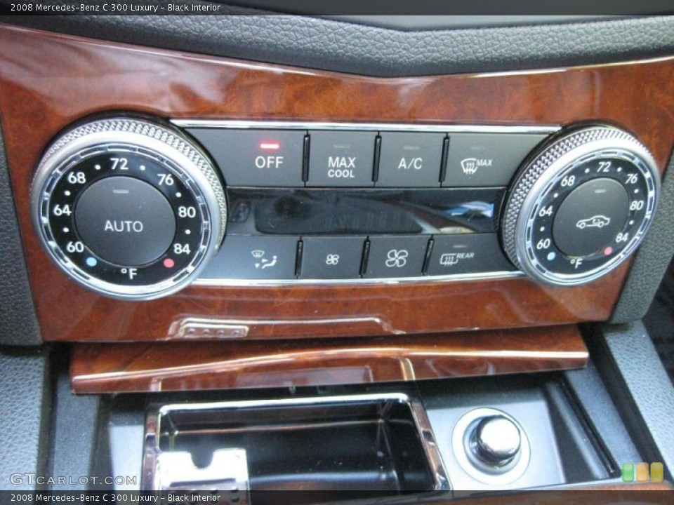 Black Interior Controls for the 2008 Mercedes-Benz C 300 Luxury #45277889