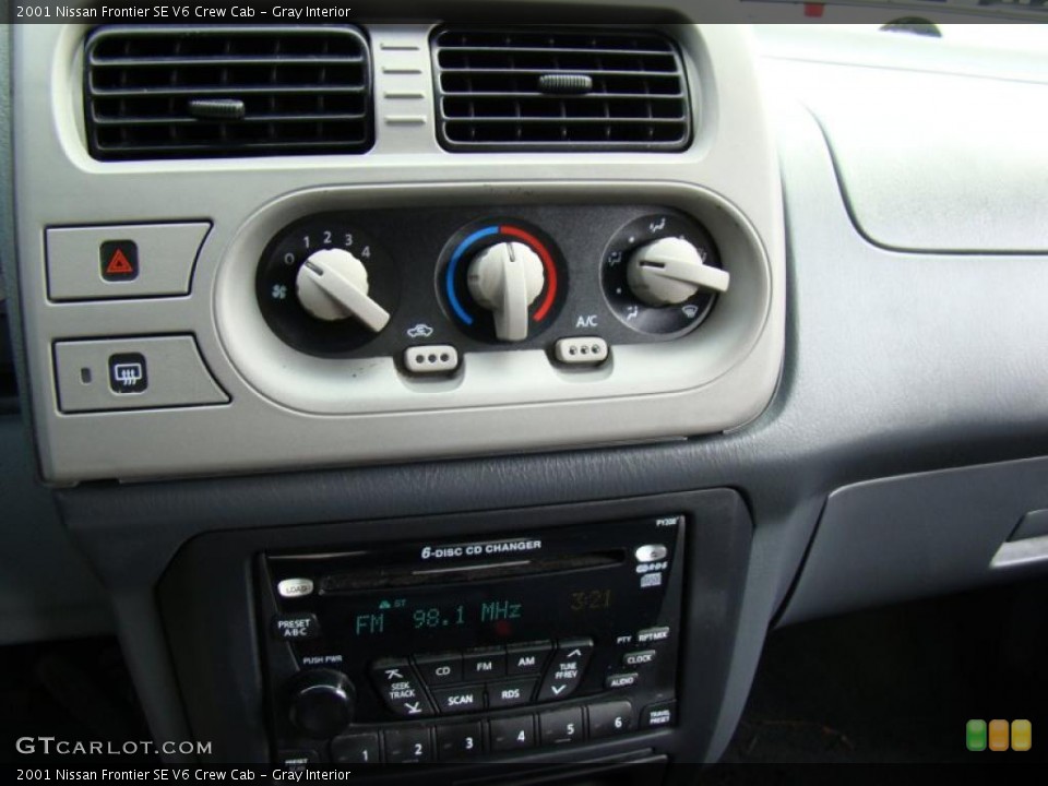 Gray Interior Controls for the 2001 Nissan Frontier SE V6 Crew Cab #45289864