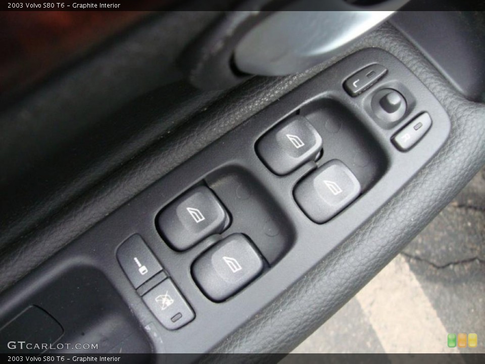 Graphite Interior Controls for the 2003 Volvo S80 T6 #45297201
