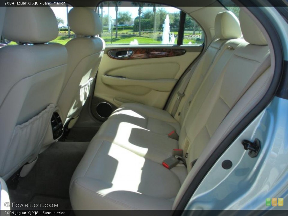 Sand Interior Photo for the 2004 Jaguar XJ XJ8 #45312431