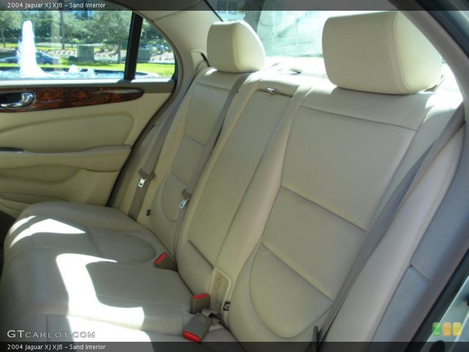 Sand Interior Photo for the 2004 Jaguar XJ XJ8 #45312435