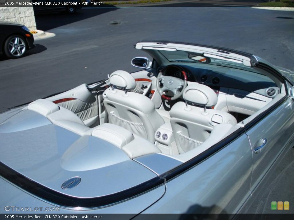 Ash Interior Photo for the 2005 Mercedes-Benz CLK 320 Cabriolet #45313139