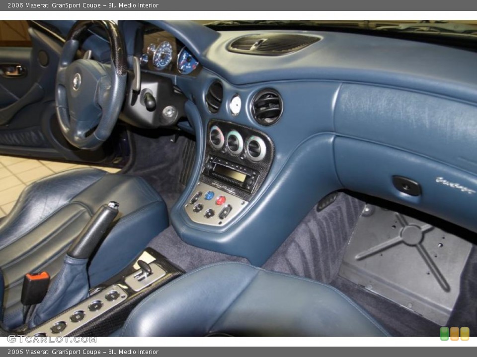 Blu Medio Interior Photo for the 2006 Maserati GranSport Coupe #45315439