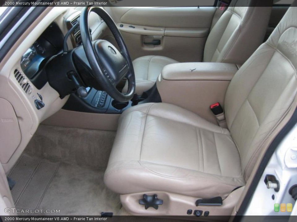 Prairie Tan Interior Photo for the 2000 Mercury Mountaineer V8 AWD #45323496