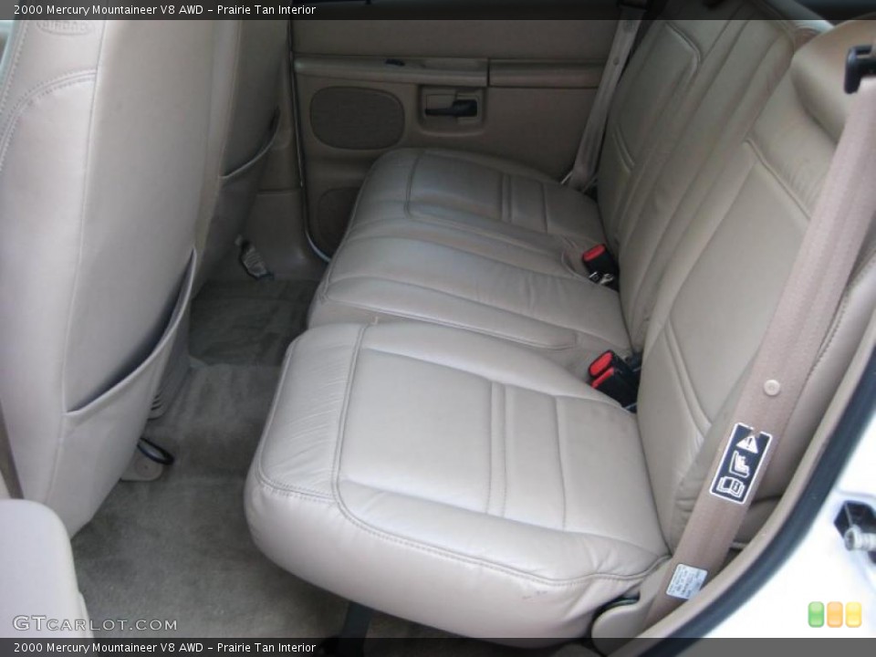 Prairie Tan Interior Photo for the 2000 Mercury Mountaineer V8 AWD #45323521