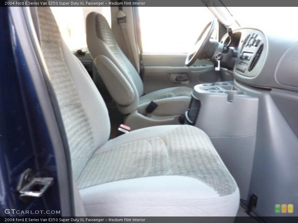 Medium Flint Interior Photo for the 2004 Ford E Series Van E350 Super Duty XL Passenger #45327411