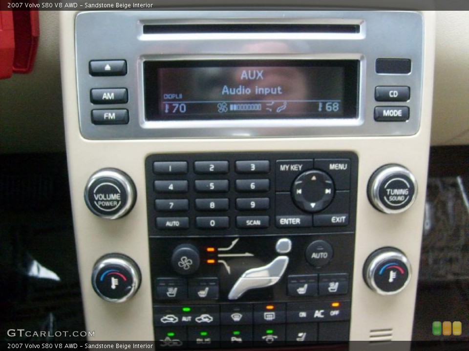 Sandstone Beige Interior Controls for the 2007 Volvo S80 V8 AWD #45340317