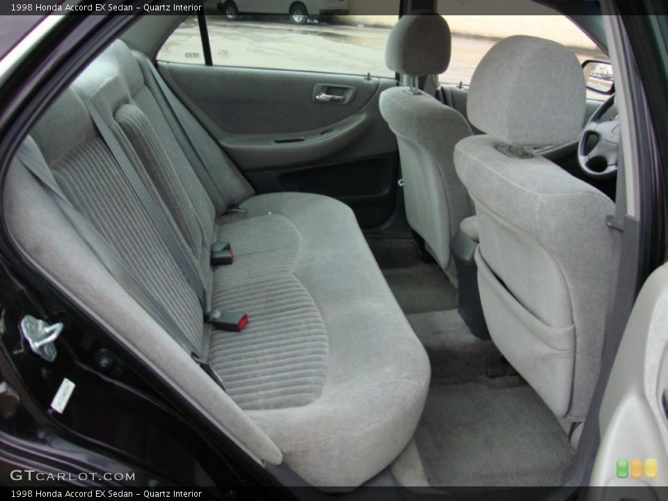 Quartz Interior Photo for the 1998 Honda Accord EX Sedan #45352535