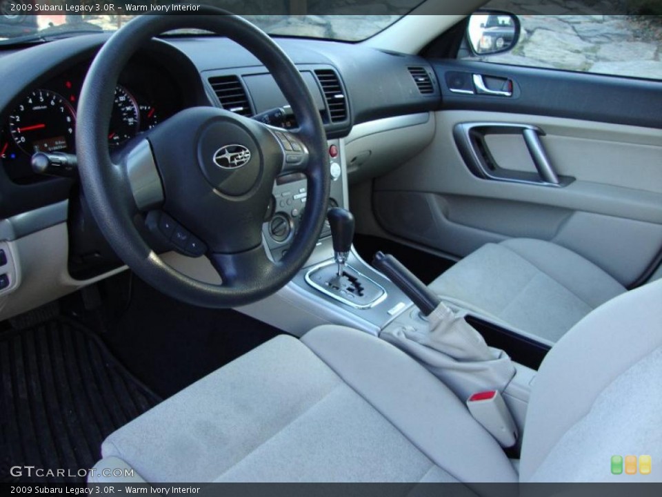 Warm Ivory Interior Photo for the 2009 Subaru Legacy 3.0R #45352991
