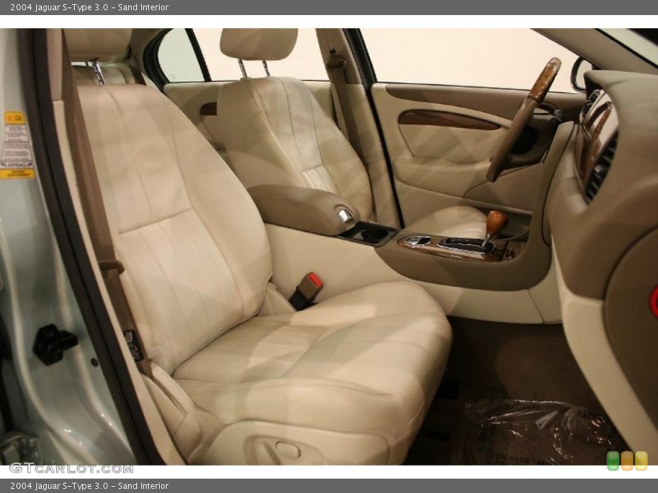 Sand Interior Photo for the 2004 Jaguar S-Type 3.0 #45355148