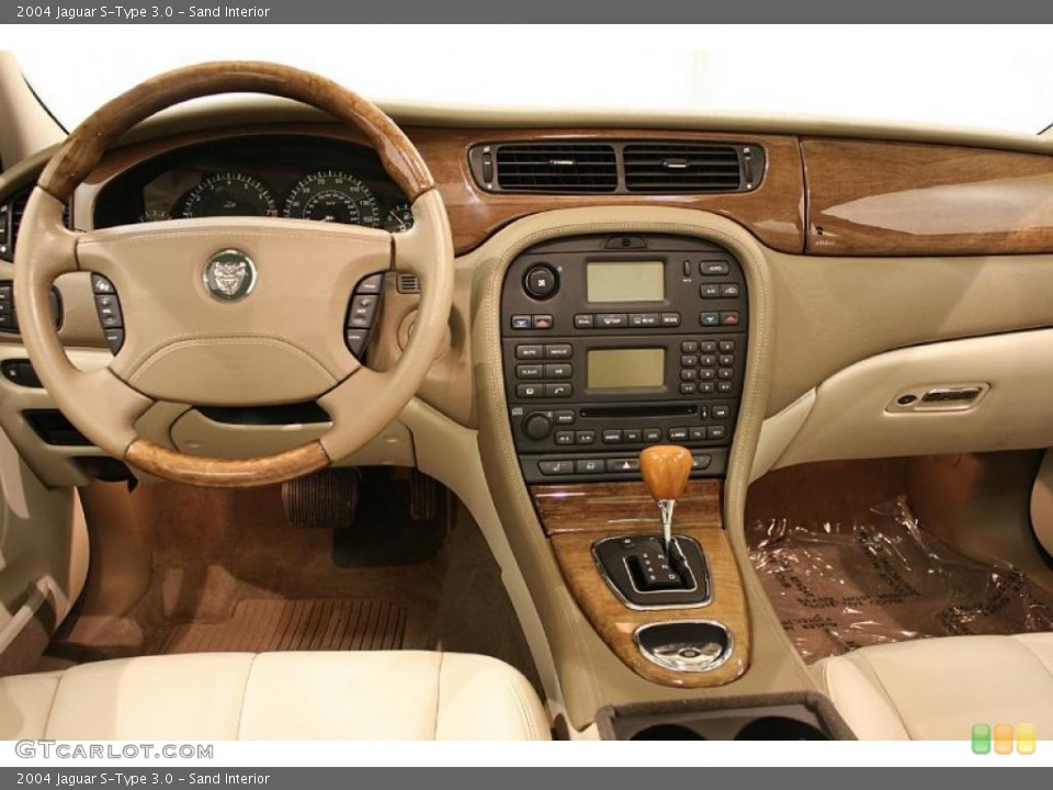 Sand Interior Dashboard for the 2004 Jaguar S-Type 3.0 #45355276