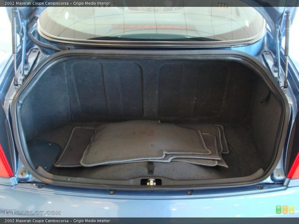 Grigio Medio Interior Trunk for the 2002 Maserati Coupe Cambiocorsa #45362714