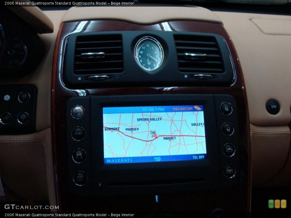 Beige Interior Navigation for the 2006 Maserati Quattroporte  #45363014