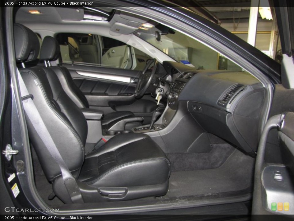 Black Interior Photo for the 2005 Honda Accord EX V6 Coupe #45365063