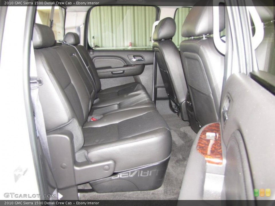 Ebony Interior Photo for the 2010 GMC Sierra 1500 Denali Crew Cab #45366319