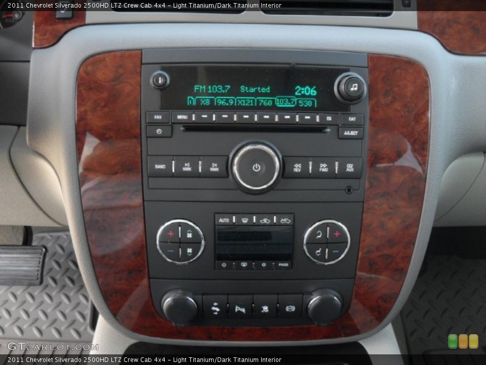 Light Titanium/Dark Titanium Interior Controls for the 2011 Chevrolet Silverado 2500HD LTZ Crew Cab 4x4 #45366947