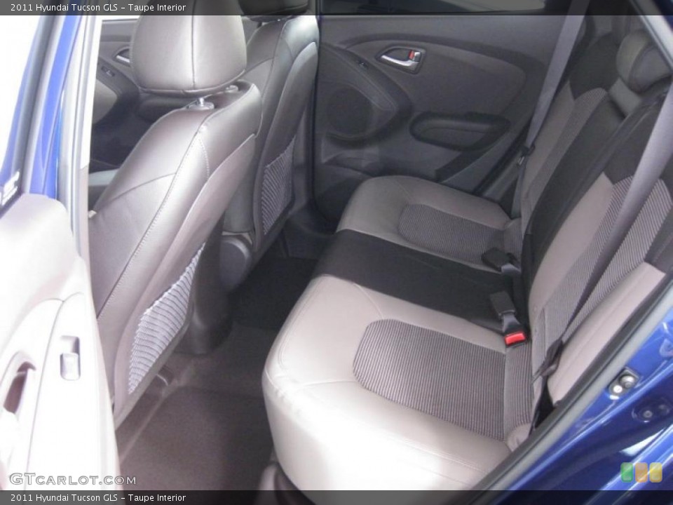 Taupe Interior Photo for the 2011 Hyundai Tucson GLS #45370718
