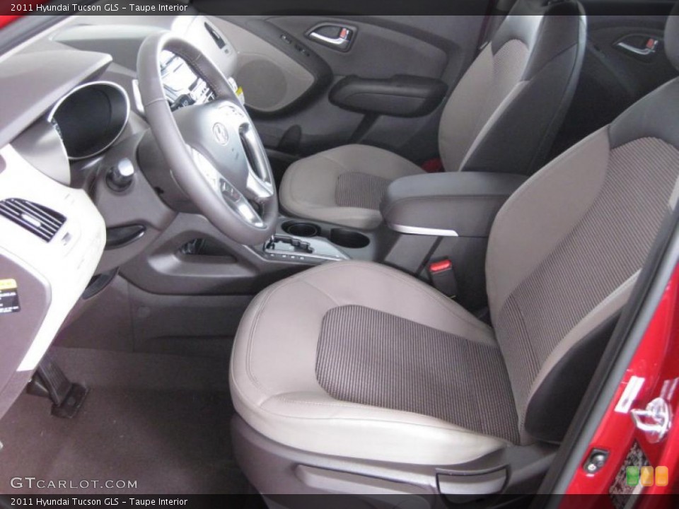 Taupe Interior Photo for the 2011 Hyundai Tucson GLS #45371354