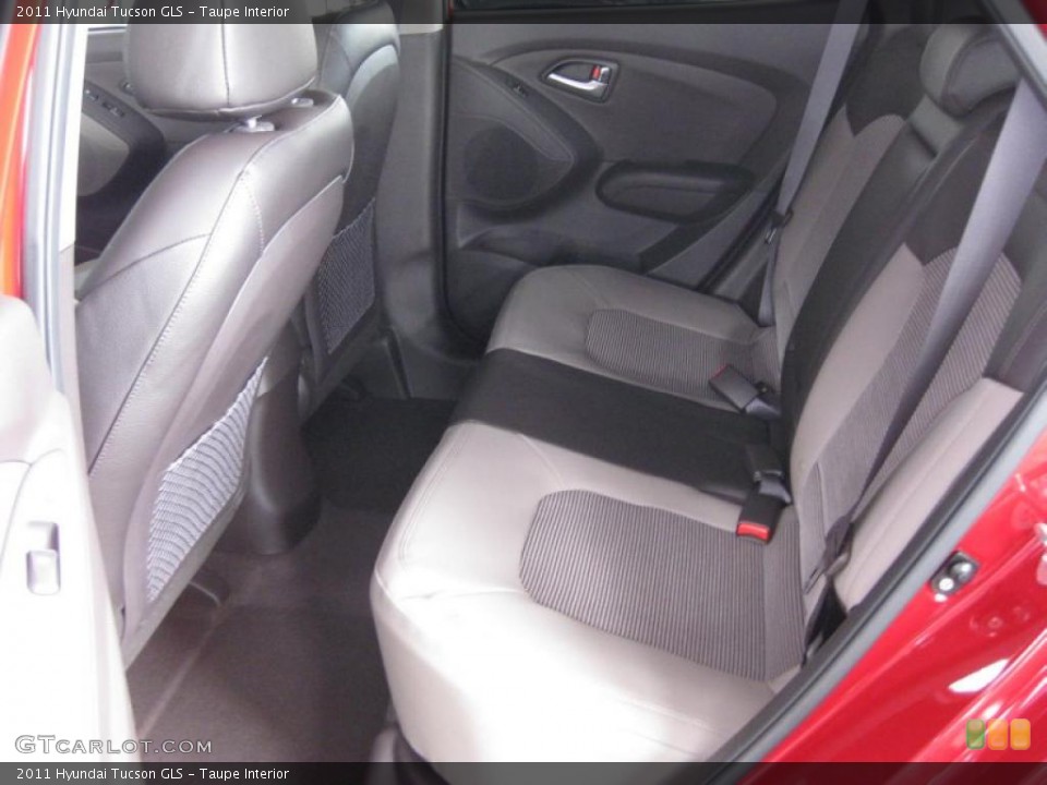 Taupe Interior Photo for the 2011 Hyundai Tucson GLS #45371382