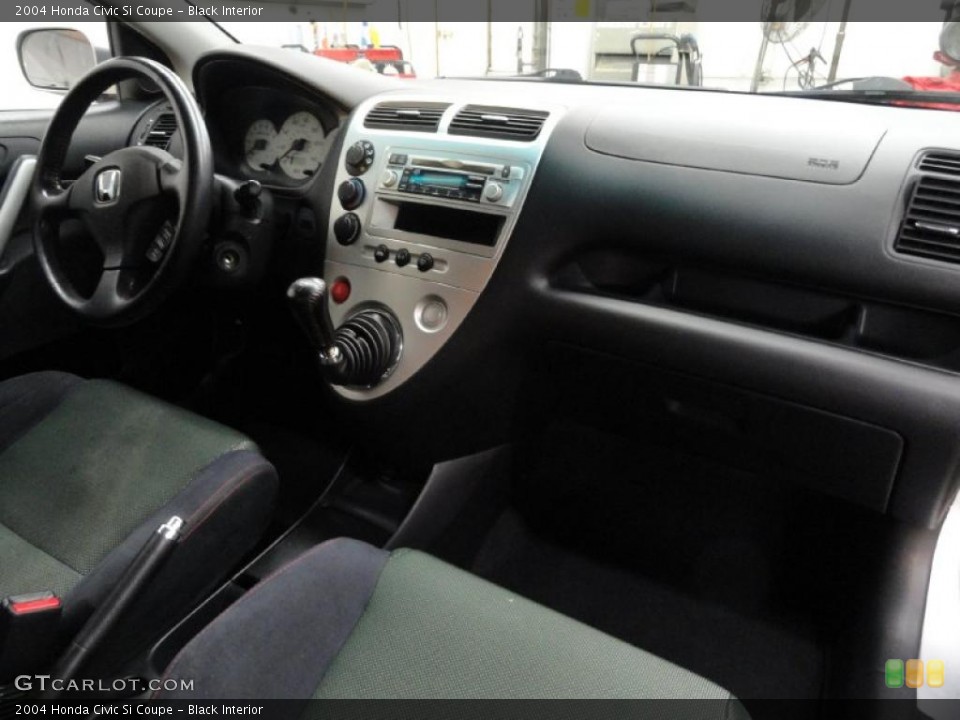 Black Interior Dashboard for the 2004 Honda Civic Si Coupe #45373385