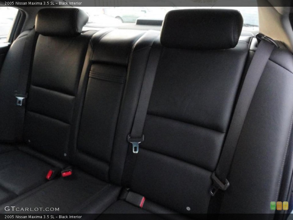Black Interior Photo for the 2005 Nissan Maxima 3.5 SL #45374401