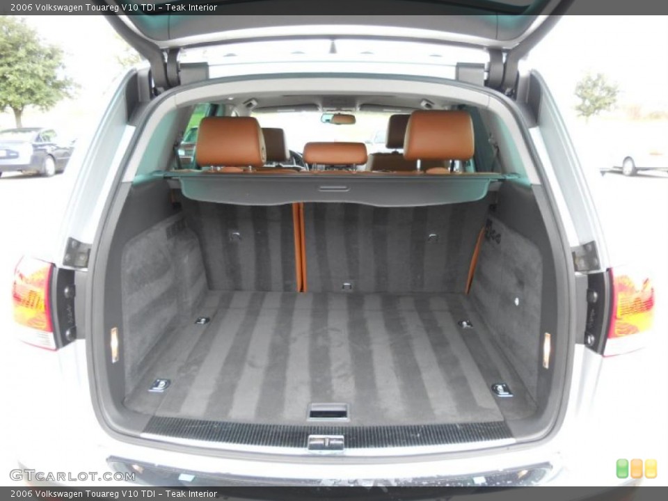 Teak Interior Trunk for the 2006 Volkswagen Touareg V10 TDI #45415413