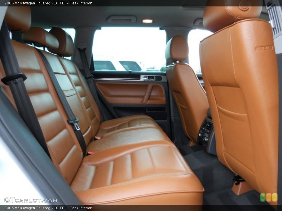 Teak Interior Photo for the 2006 Volkswagen Touareg V10 TDI #45415700