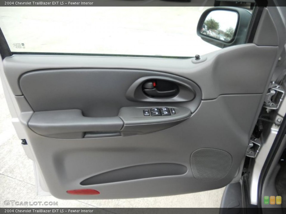 Pewter Interior Door Panel for the 2004 Chevrolet TrailBlazer EXT LS #45416076
